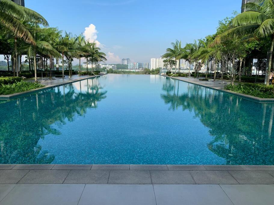 Stylish Romantic Couples Getaway - Netflix&Relax 7 Cyberjaya Zewnętrze zdjęcie