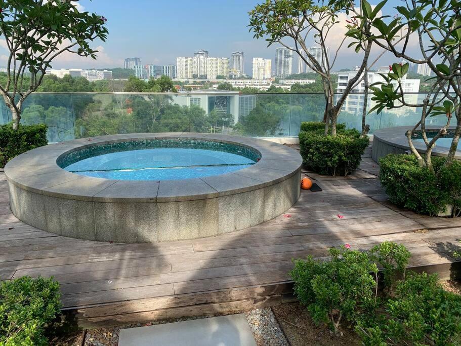 Stylish Romantic Couples Getaway - Netflix&Relax 7 Cyberjaya Zewnętrze zdjęcie